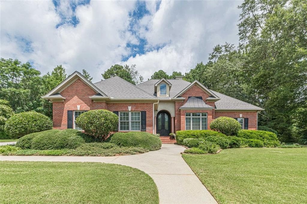 4 bedroom, 4 bathroom single family residence sold at 44 WELLINGTON Drive, Griffin, GA 30224