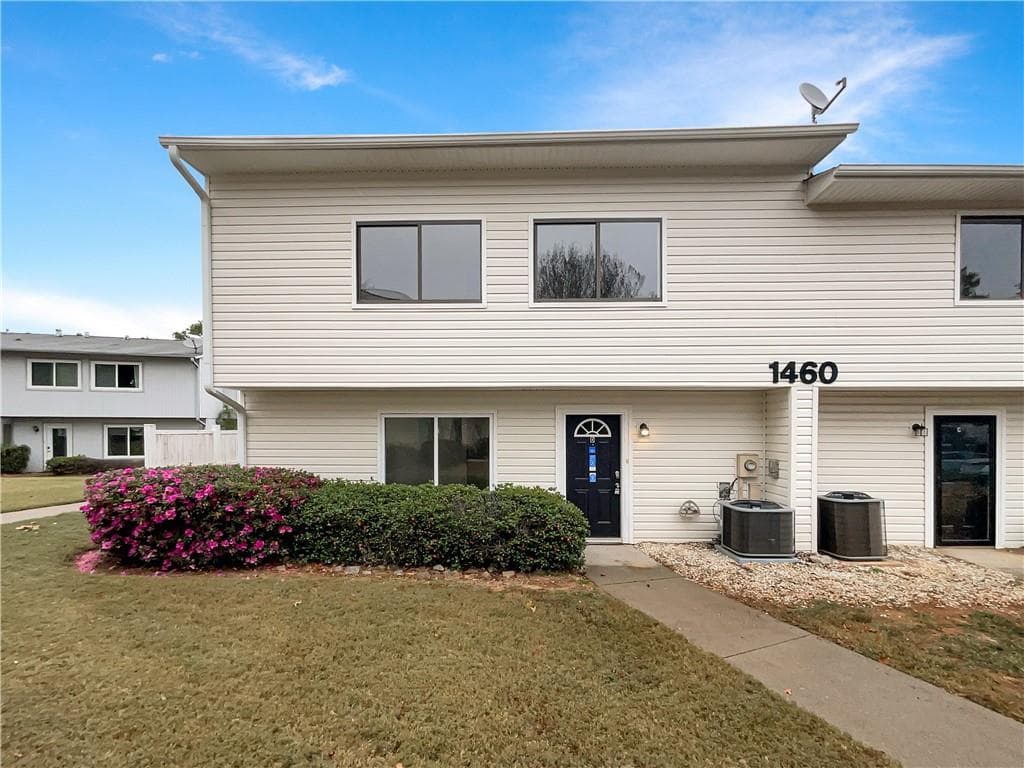 3 bedroom, 2 bathroom, 1,260 sq ft townhouse sold at 1460 Pine Log Road, Conyers, GA 30012
