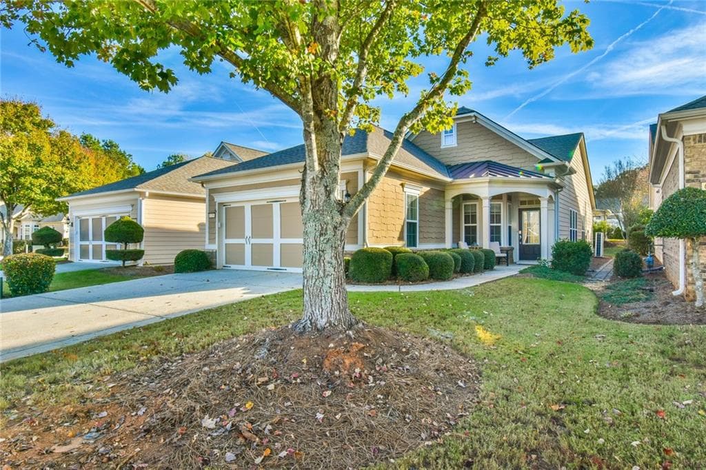 2 bedroom, 2 bathroom single family residence sold at 6209 Azalea Way, Hoschton, GA 30548