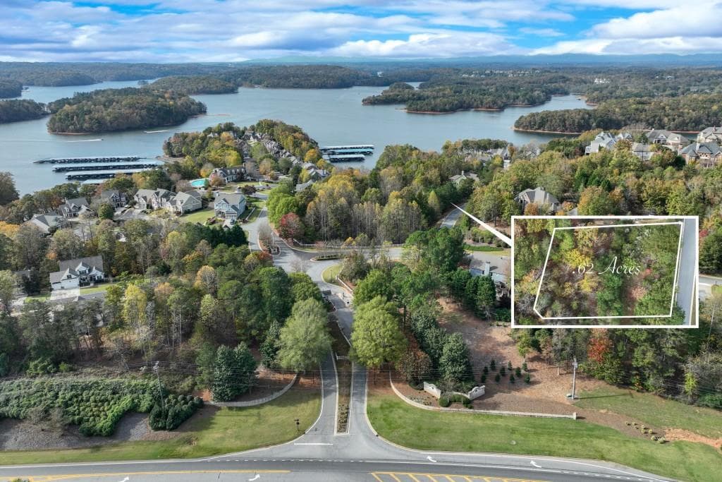 single family residence sold at 3525 Water Front Drive, Gainesville, GA 30506