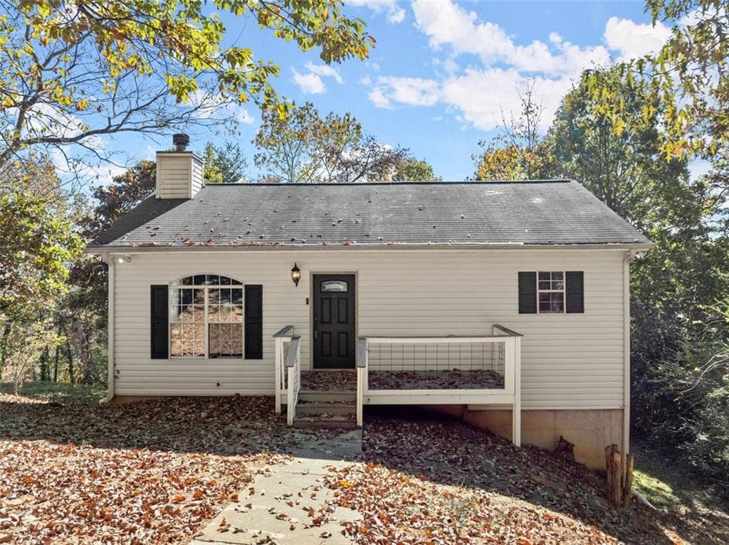4 bedroom, 3 bathroom single family residence sold at 5460 Apache Trail, Gainesville, GA 30506