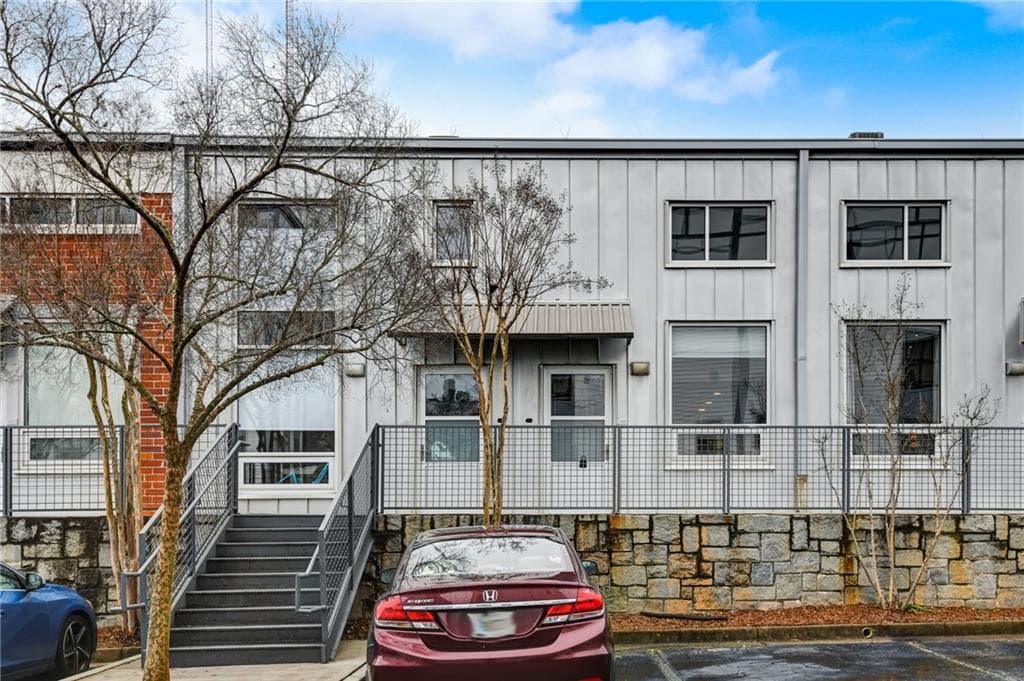 1 bedroom, 2 bathroom, 929 sq ft condominium sold at 1661 La France Street 209, Atlanta, GA 30307