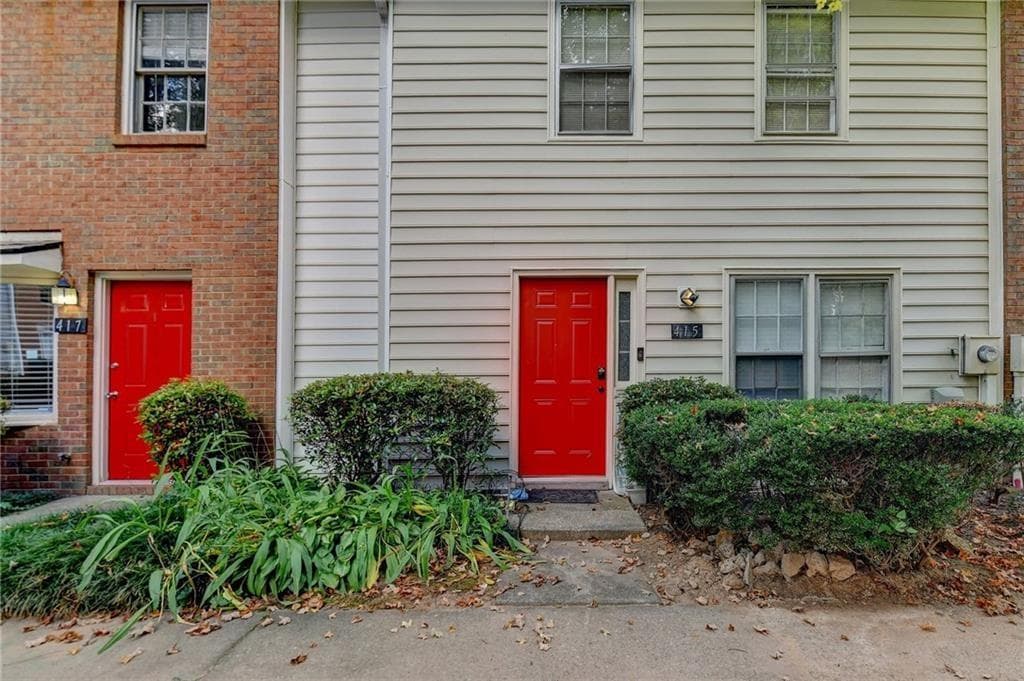 2 bedroom, 3 bathroom, 1,240 sq ft townhouse sold at 415 Paper Mill Landing, Roswell, GA 30076