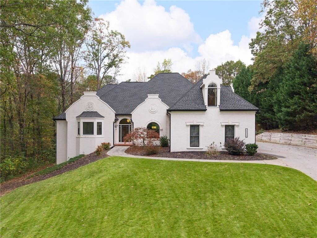 6 bedroom, 5 bathroom, 6,500 sq ft single family residence sold at 2409 Hembree Drive, Marietta, GA 30062