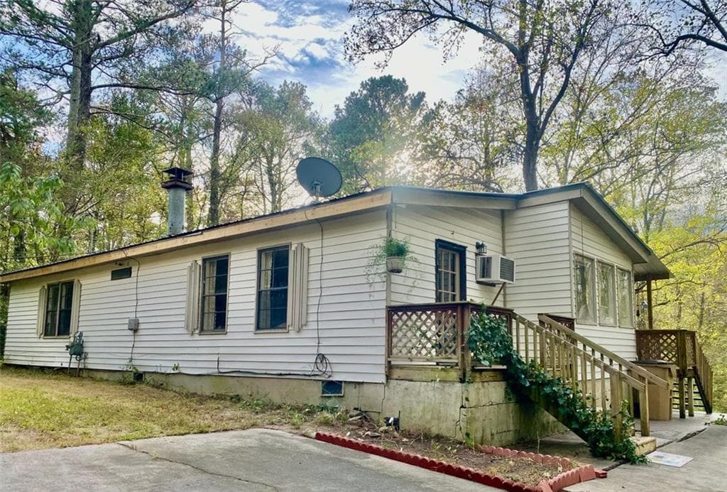 2 bedroom, 2 bathroom, 1,200 sq ft single family residence sold at 147 Tarpon Trail, Cartersville, GA 30121