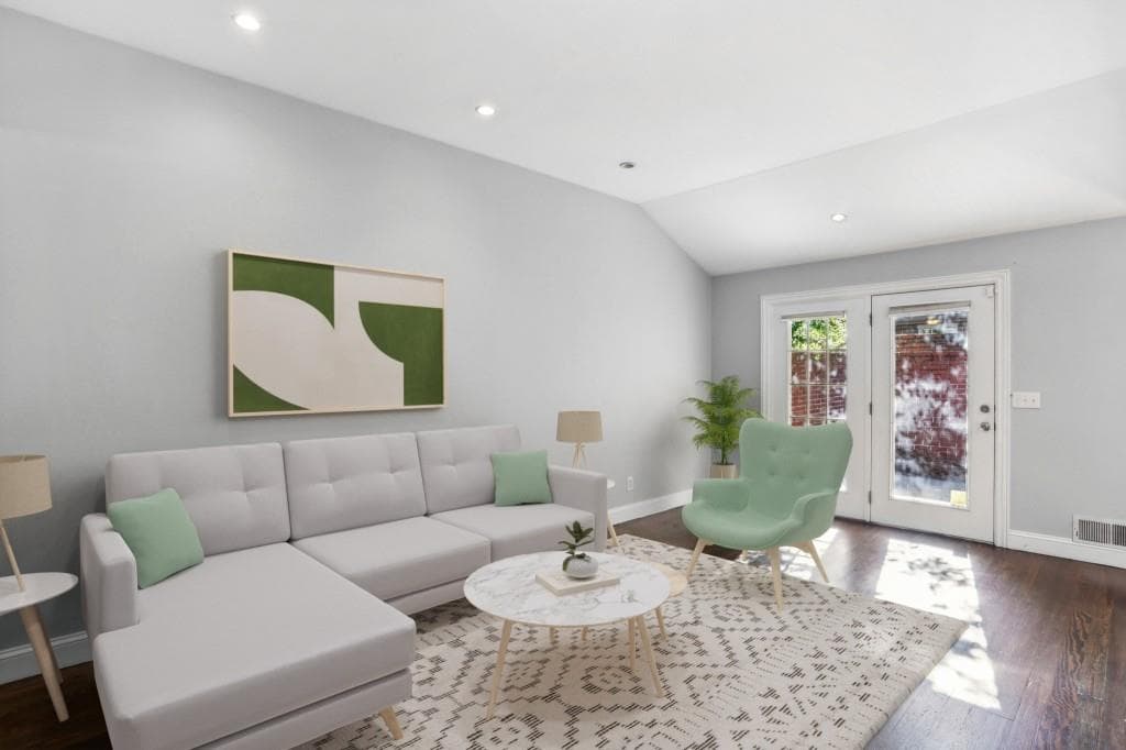 2 bedroom, 2 bathroom, 951 sq ft condominium sold at 5375 Roswell C4, Atlanta, GA 30342
