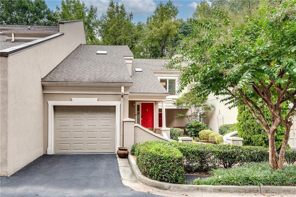 2 bedroom, 2 bathroom, 1,929 sq ft townhouse sold at 3176 Paces Mill Road, Atlanta, GA 30339