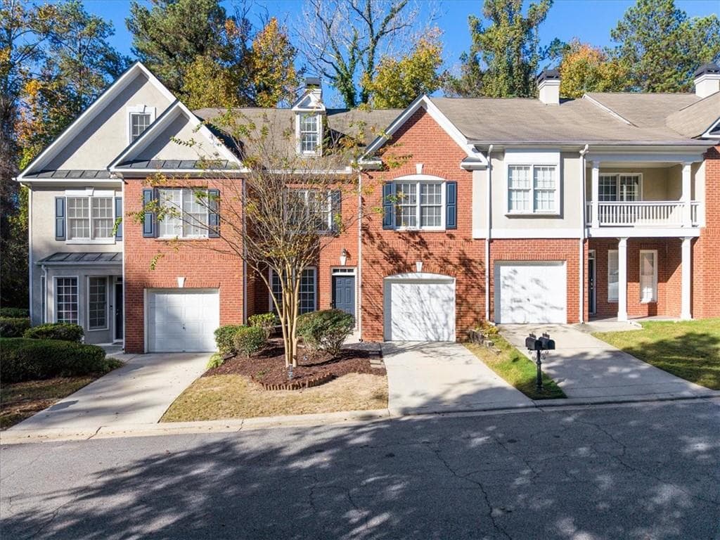 3 bedroom, 3 bathroom, 1,918 sq ft townhouse sold at 4972 Warmstone Way 17, Atlanta, GA 30339