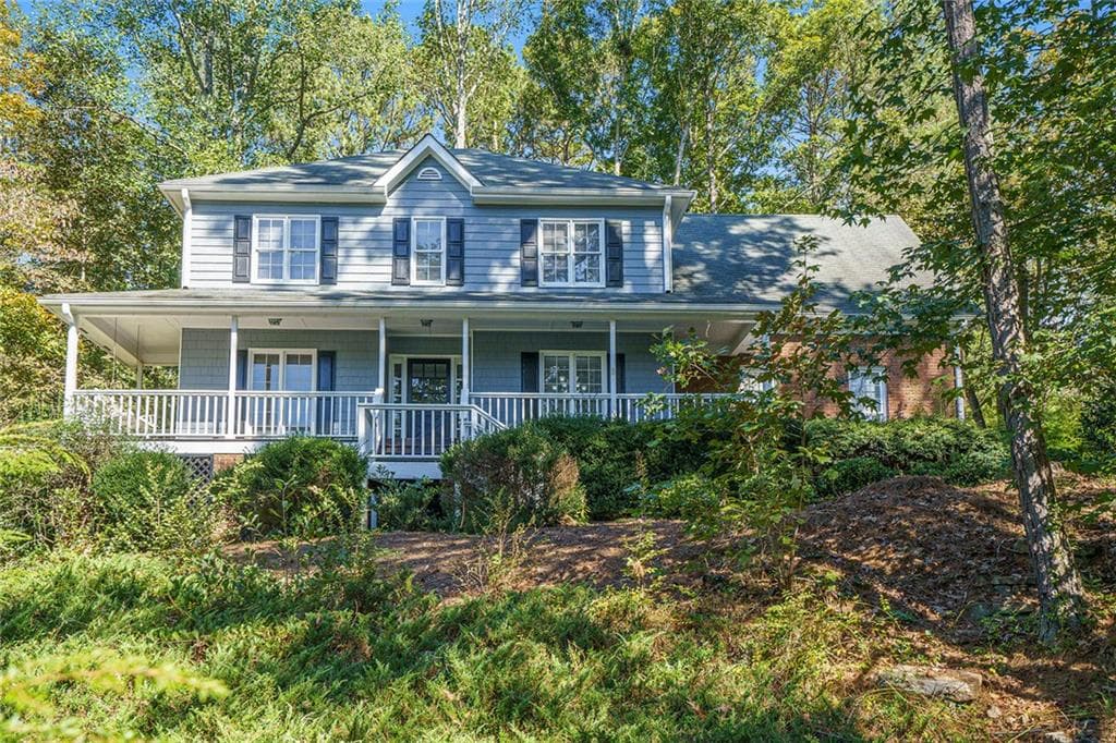 5 bedroom, 3 bathroom, 4,969 sq ft single family residence sold at 925 Steeplechase Road, Alpharetta, GA 30004