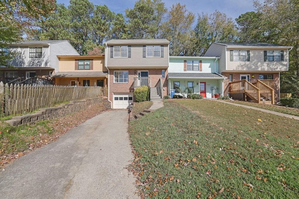 7050 Sand Wedge Circle, Kennesaw, GA 30144 — most recent listing photo