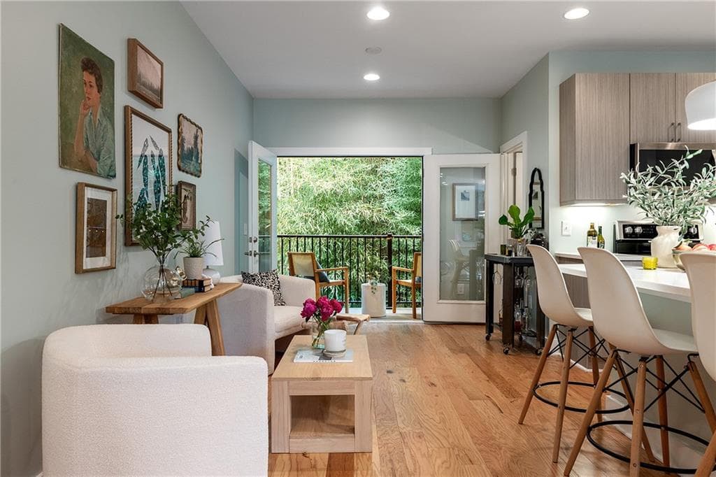 2 bedroom, 3 bathroom, 1,631 sq ft townhouse sold at 977 Moda Drive, Atlanta, GA 30316