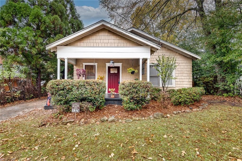 2 bedroom, 1 bathroom, 1,120 sq ft single family residence sold at 1376 Newton Avenue, Atlanta, GA 30316