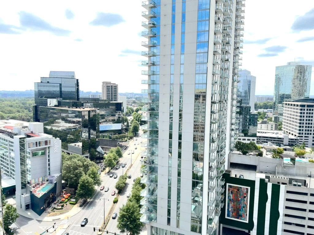3 bedroom, 2 bathroom apartment for rent at 3382 Peachtree Road S08, Atlanta, GA 30326 for $5,860 a month — photo 5