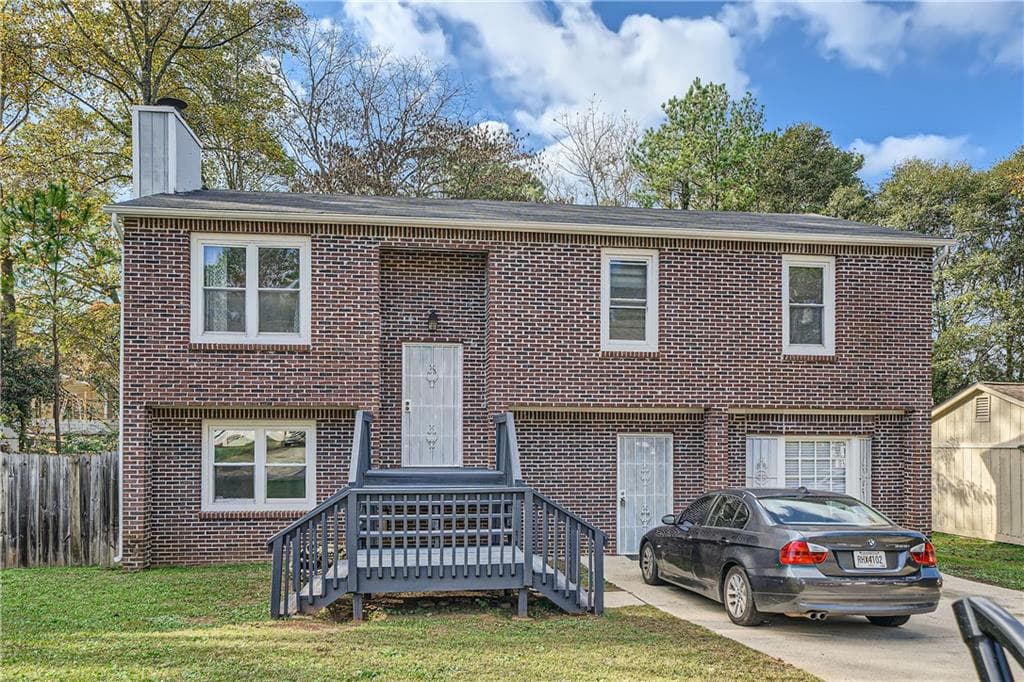 5 bedroom, 3 bathroom single family residence sold at 2089 Scarbrough Trail, Stone Mountain, GA 30088