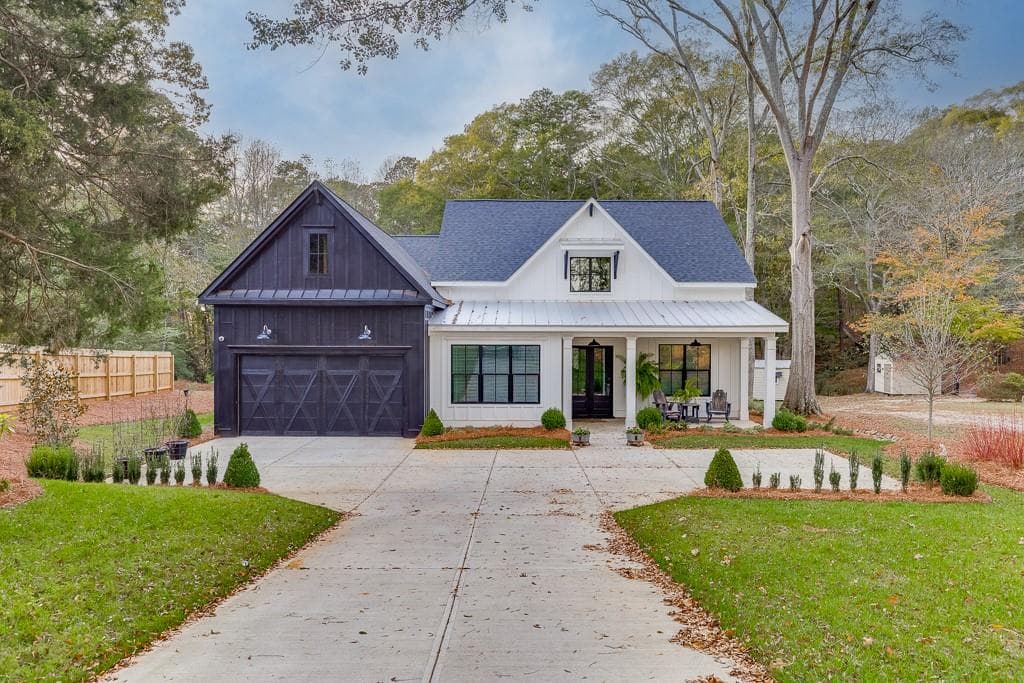 466 White Street, Hoschton, GA 30548 — most recent listing photo