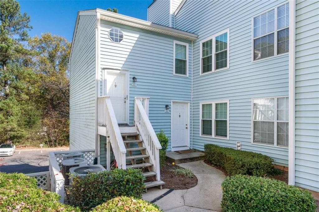1007 Glenleaf Drive, Peachtree Corners, GA 30092 — most recent listing photo