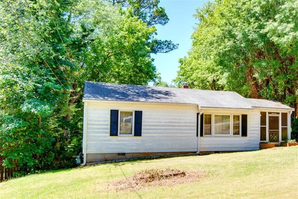 2 bedroom, 1 bathroom, 816 sq ft single family residence sold at 3580 Orchard Circle, Decatur, GA 30032