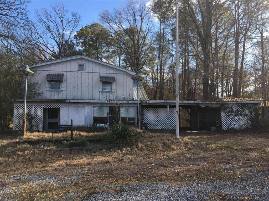 4 bedroom, 4 bathroom single family residence sold at 747 Burnett Ferry Road, Rome, GA 30165