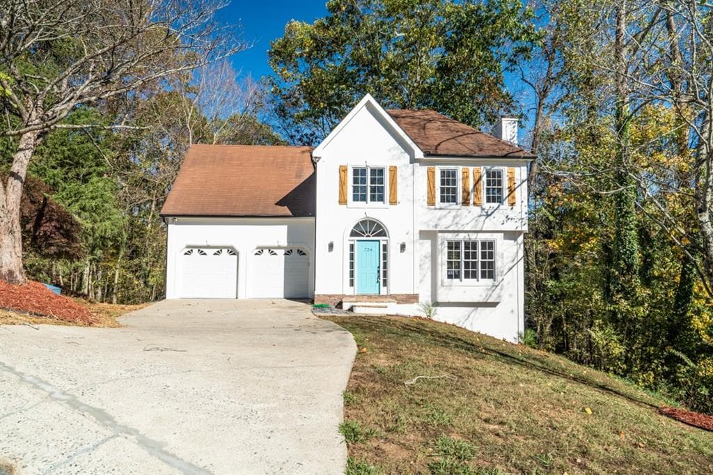 724 Helga Drive, Woodstock, GA 30188 — most recent listing photo