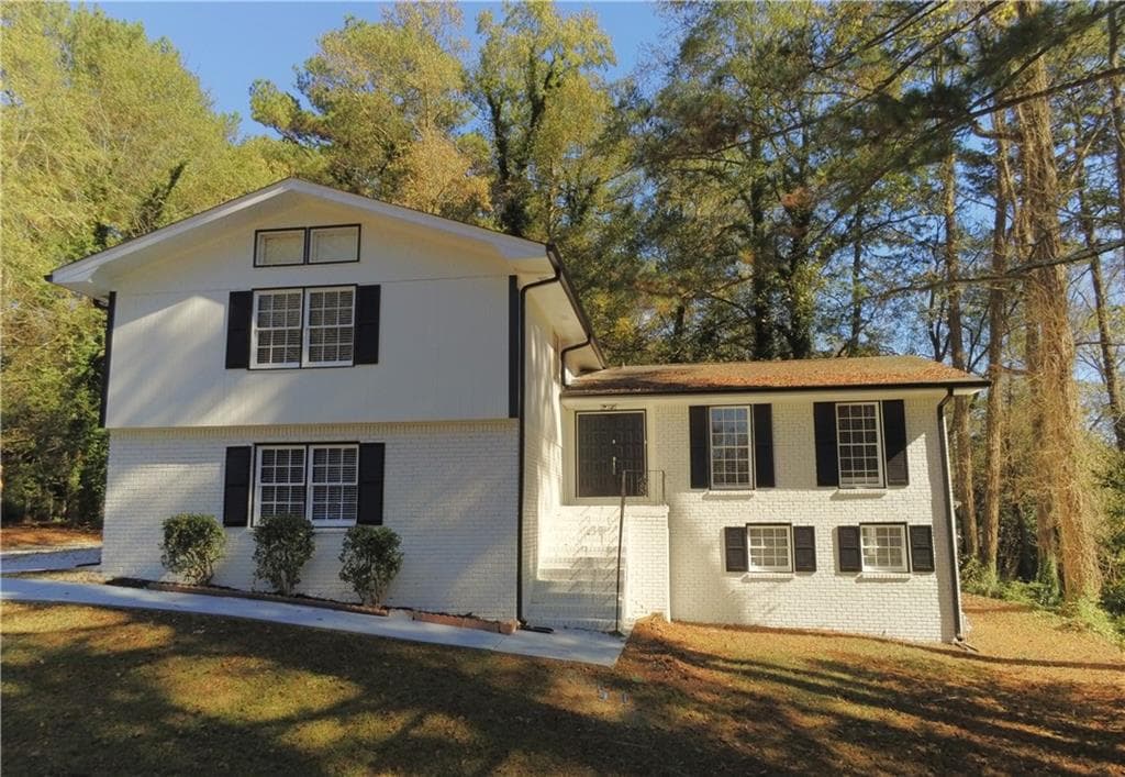6 bedroom, 4 bathroom, 2,300 sq ft single family residence sold at 4314 Autumn Hill Drive, Stone Mountain, GA 30083