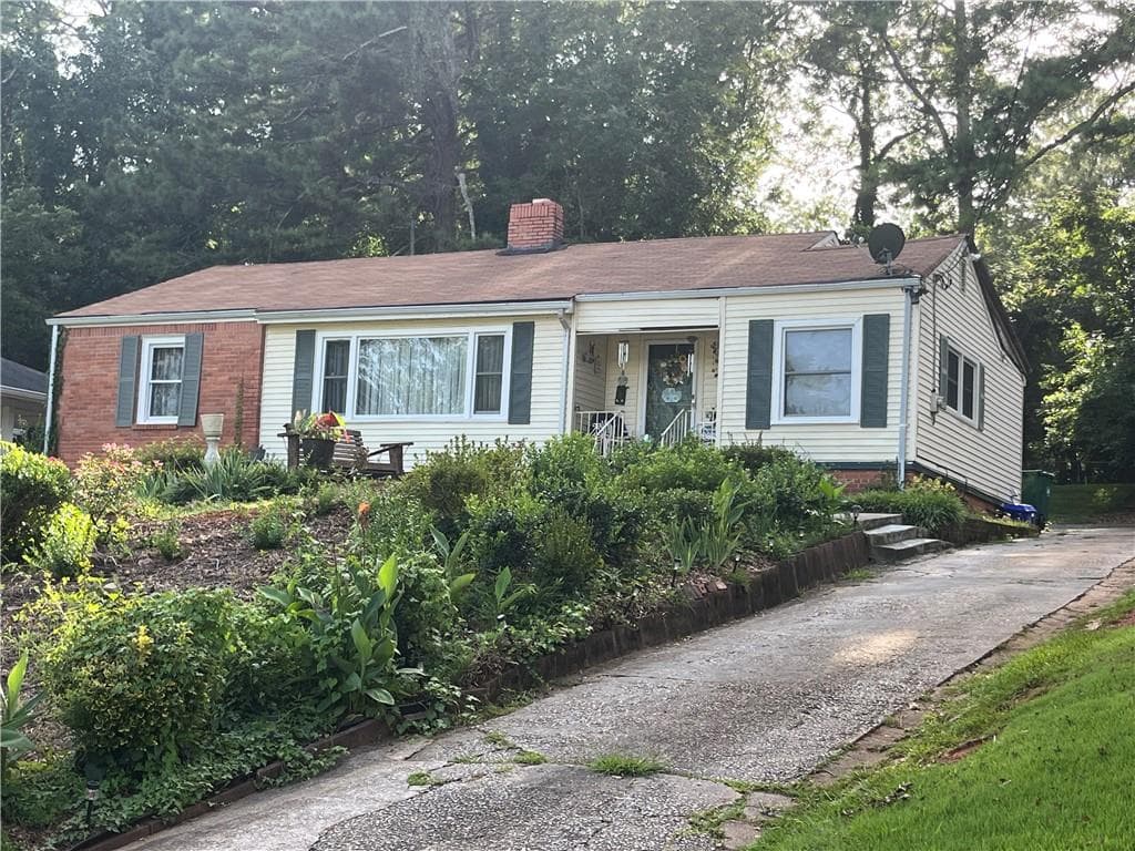 3 bedroom, 2 bathroom, 1,365 sq ft single family residence sold at 525 Rosemont Drive, Decatur, GA 30032