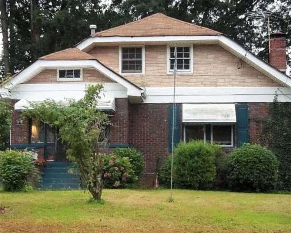 4 bedroom, 2 bathroom, 1,880 sq ft single family residence sold at 1710 Rogers Avenue, Atlanta, GA 30310