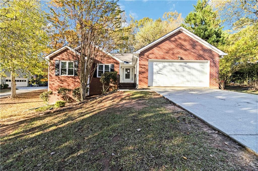 2400 Emerald Drive, Loganville, GA 30052 — most recent listing photo