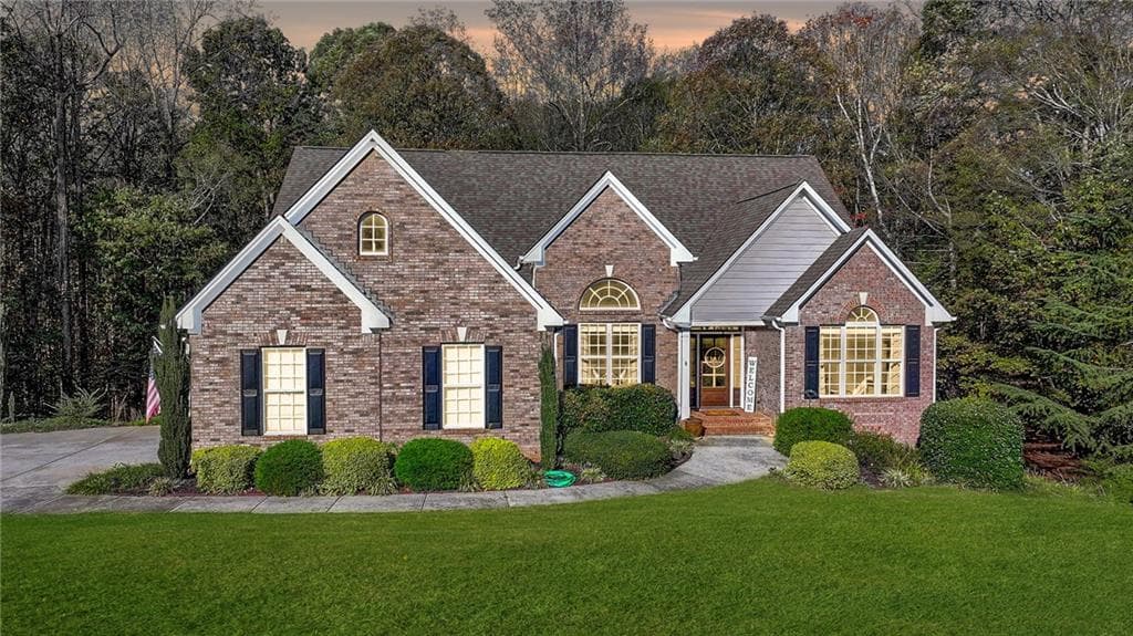402 Southampton Circle, Hoschton, GA 30548 — most recent listing photo
