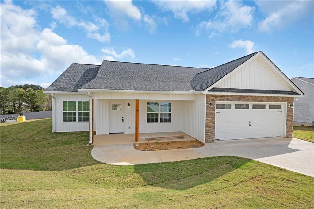 419 Lakecrest Circle, Calhoun, GA 30701 — most recent listing photo