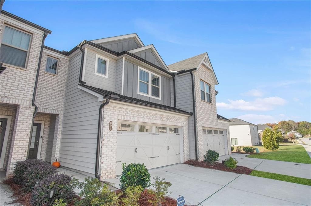 821 Ironhorse Lane, Mableton, GA 30126 — most recent listing photo
