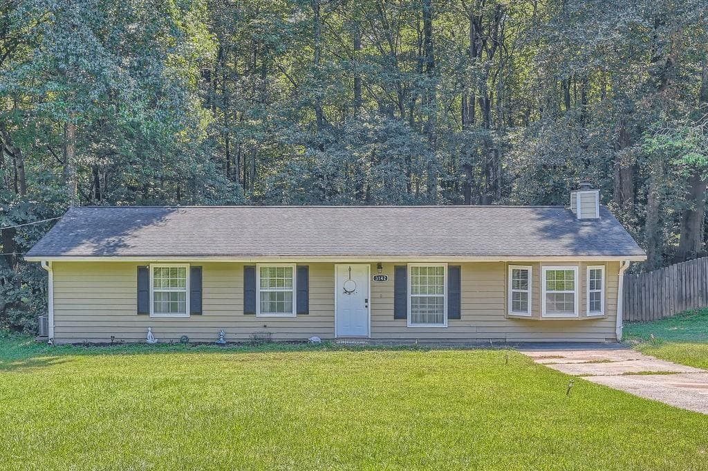 3 bedroom, 2 bathroom, 1,308 sq ft single family residence sold at 3142 Lake Monroe Road, Douglasville, GA 30135