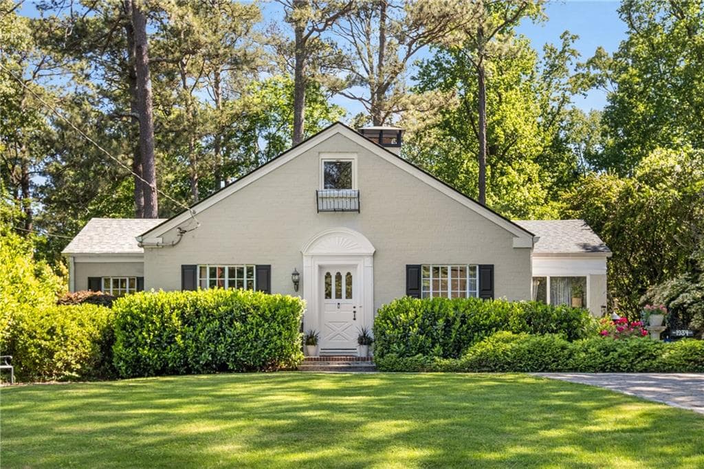 4 bedroom, 3 bathroom, 3,267 sq ft single family residence sold at 1934 Edinburgh Terrace, Atlanta, GA 30307