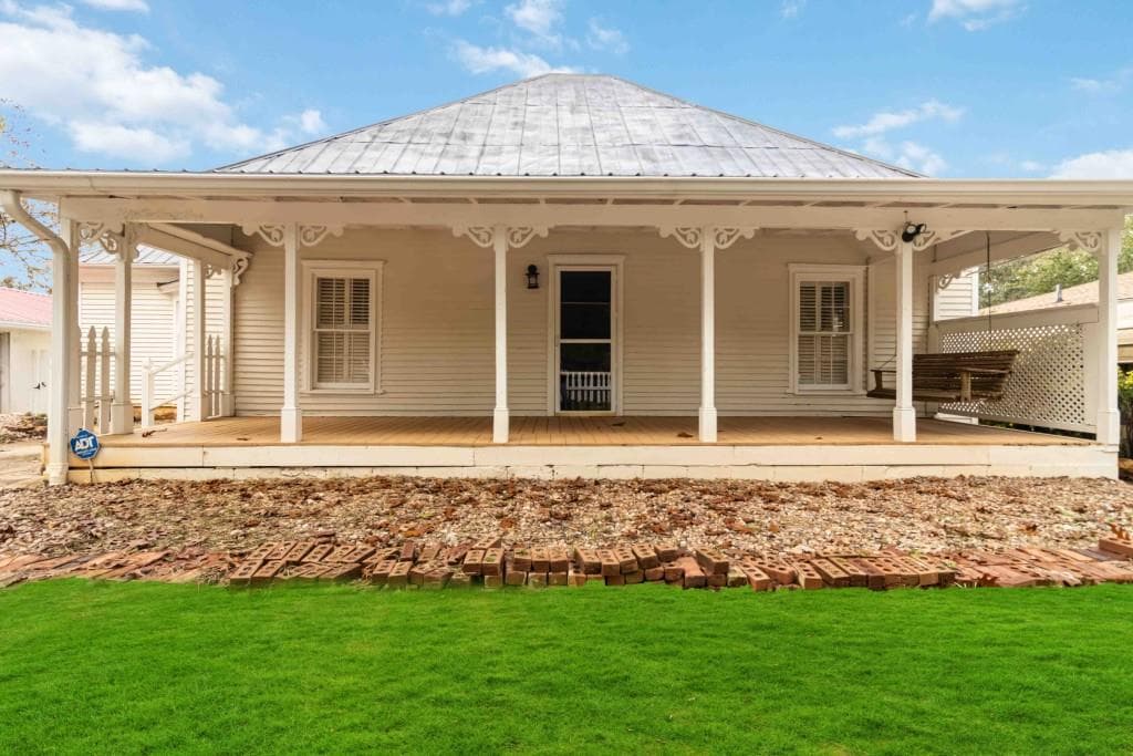 5241 Central Drive, Stone Mountain, GA 30083 — most recent listing photo