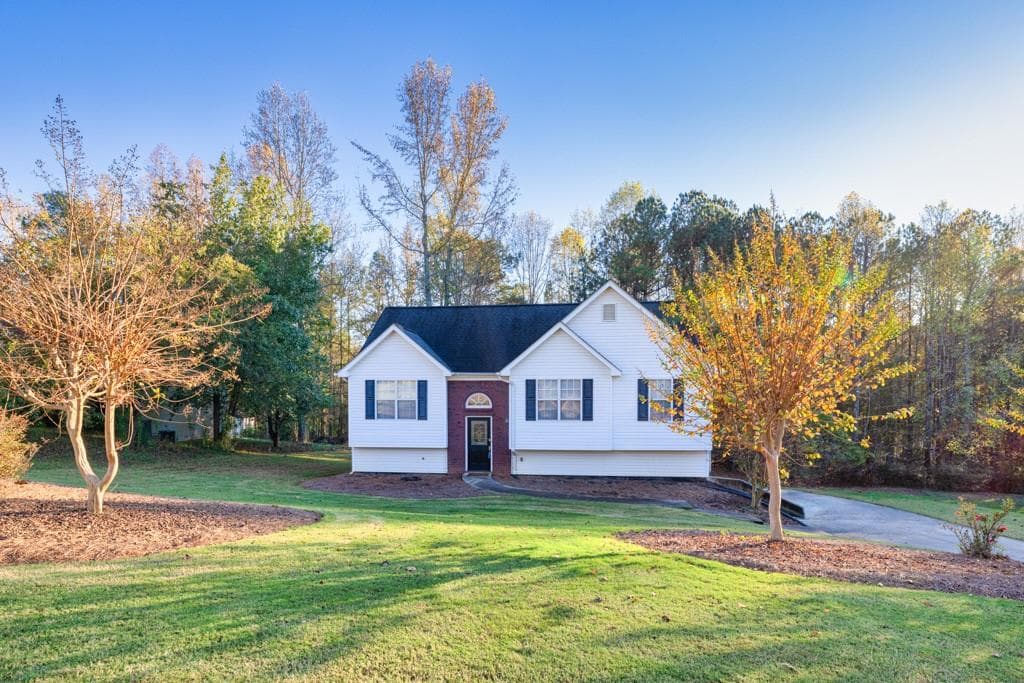 1424 Elliotts Lane, Auburn, GA 30011 — most recent listing photo