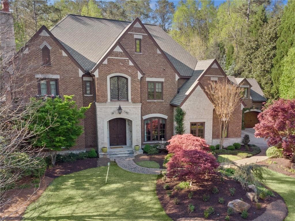 6 bedroom, 9 bathroom, 11,344 sq ft single family residence sold at 5250 London Drive, Atlanta, GA 30327