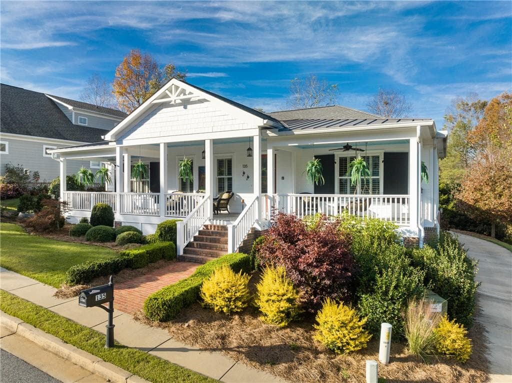 2 bedroom, 2 bathroom, 2,084 sq ft single family residence sold at 135 Village Drive, Clarkesville, GA 30523