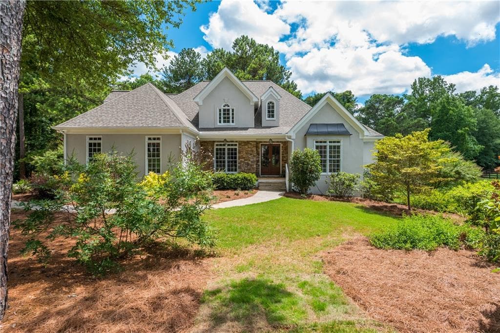 4 bedroom, 4 bathroom, 4,438 sq ft single family residence sold at 1095 Devereux Chase, Roswell, GA 30075