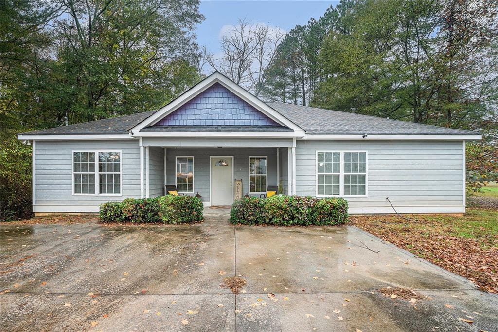 3 bedroom, 3 bathroom, 1,821 sq ft single family residence sold at 10945 City Pond Road, Oxford, GA 30054