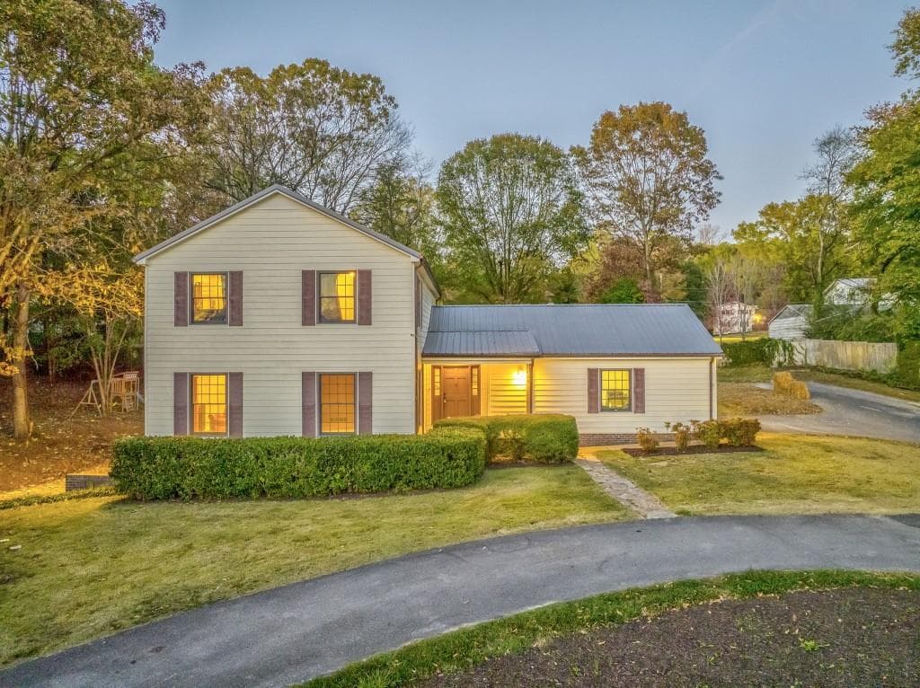 5 bedroom, 4 bathroom single family residence sold at 106 Briarwood Drive, Calhoun, GA 30701