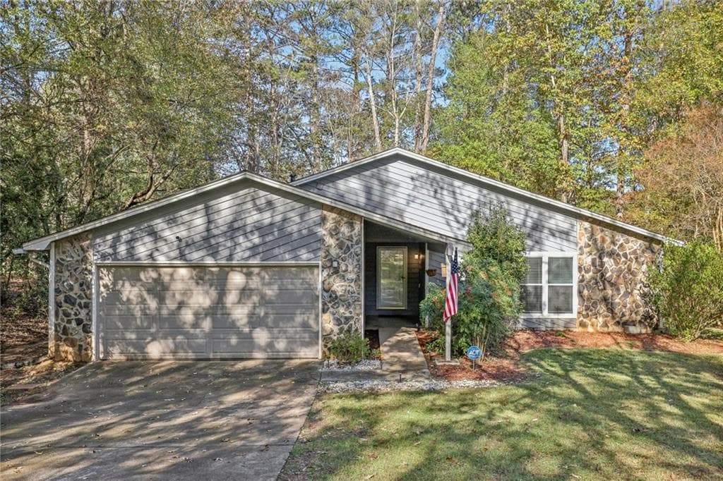 4295 Springfield Drive, Peachtree Corners, GA 30092 — most recent listing photo