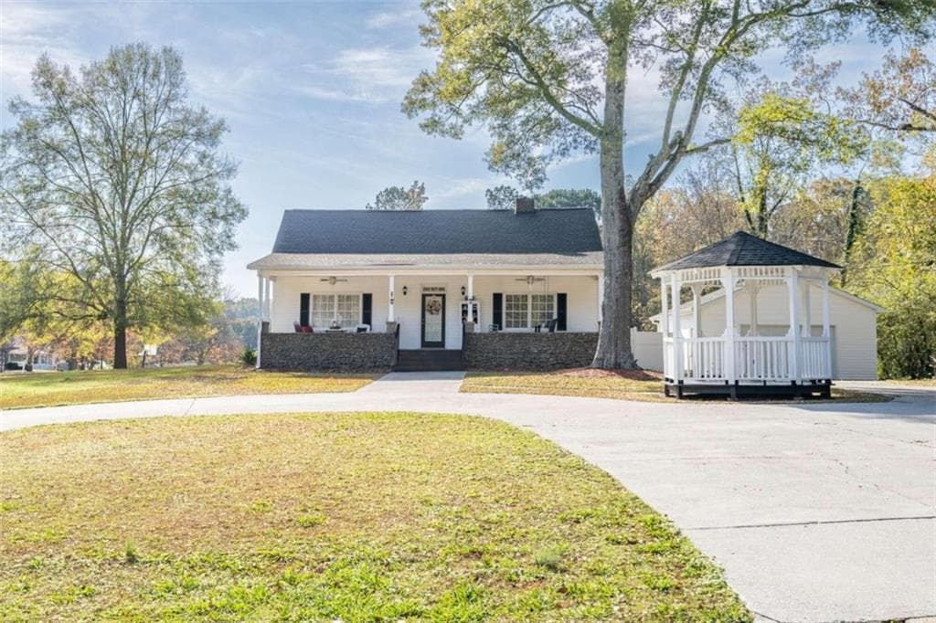 10 W Oak Drive, Cartersville, GA 30121 — most recent listing photo