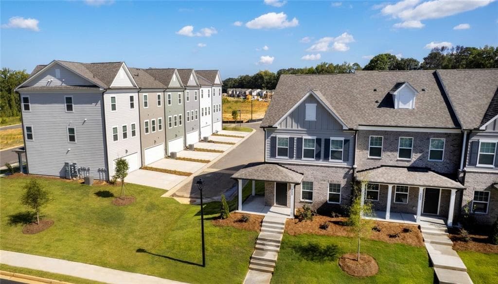 4 bedroom, 3 bathroom, 2,487 sq ft single family residence for rent at 3373 Fence Road D3, Dacula, GA 30019 for $2,596 a month — photo 2