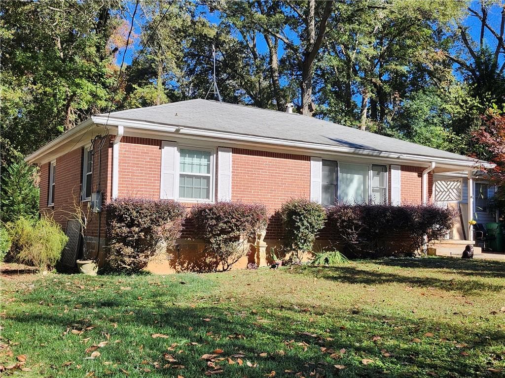 3 bedroom, 2 bathroom, 1,298 sq ft single family residence sold at 2230 Desmond Drive, Decatur, GA 30033