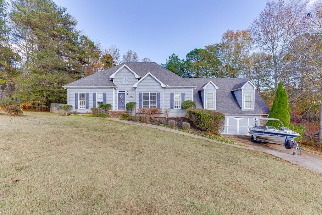 4 bedroom, 4 bathroom, 4,500 sq ft single family residence sold at 6405 Germantown Drive, Flowery Branch, GA 30542