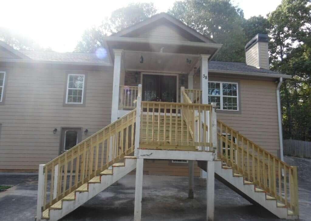 5 bedroom, 3 bathroom, 2,548 sq ft single family residence sold at 38 Carolyn Street, Auburn, GA 30011