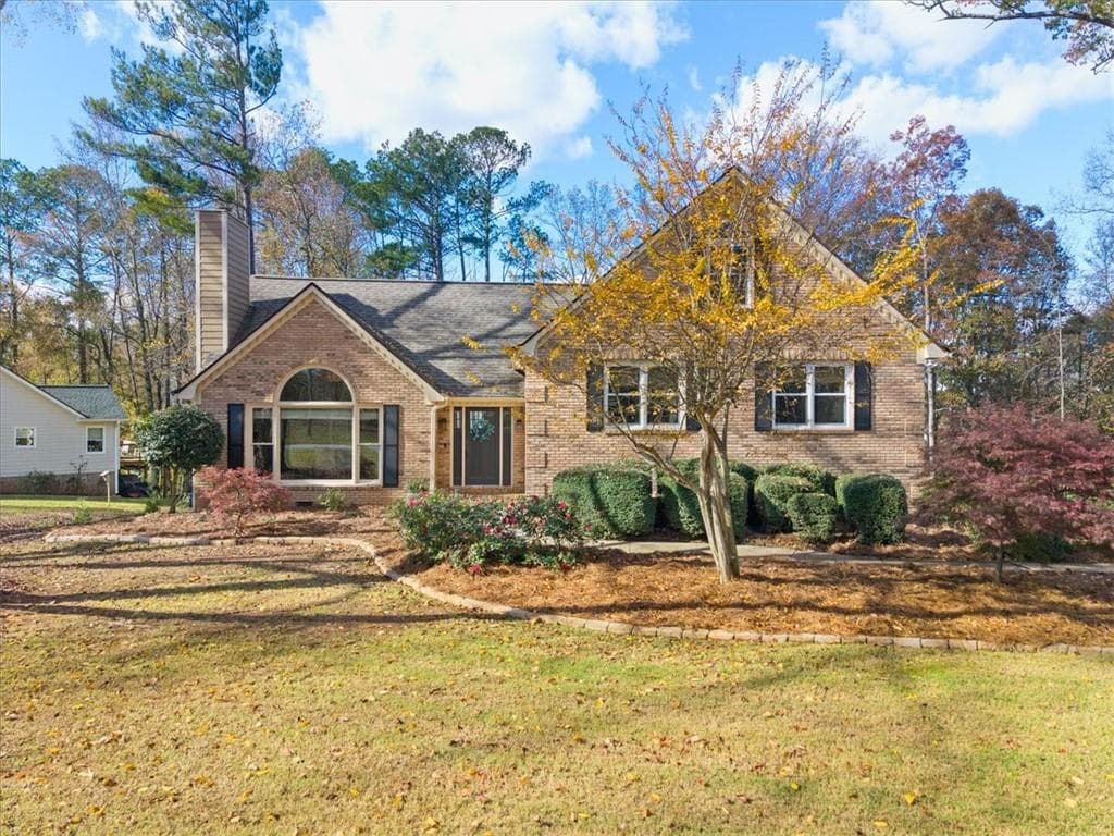 3 bedroom, 3 bathroom single family residence sold at 1435 White Columns Boulevard, Canton, GA 30115