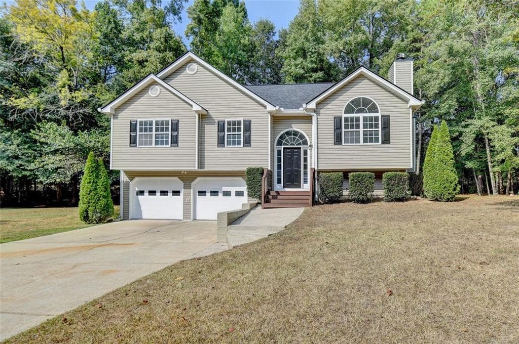 542 STONEVIEW Drive, Hoschton, GA 30548 — most recent listing photo