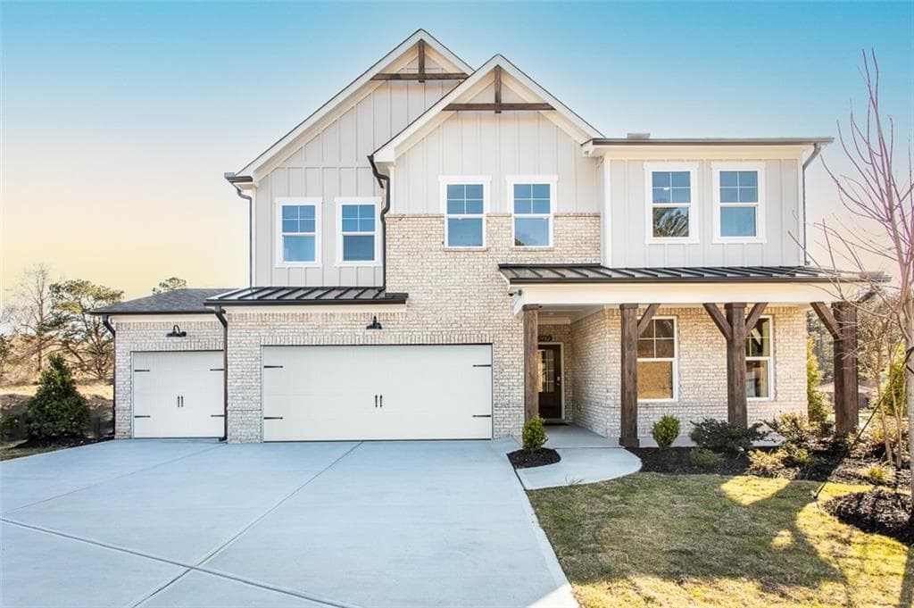 5 bedroom, 4 bathroom single family residence sold at 723 Crossroad Court, Powder Springs, GA 30127