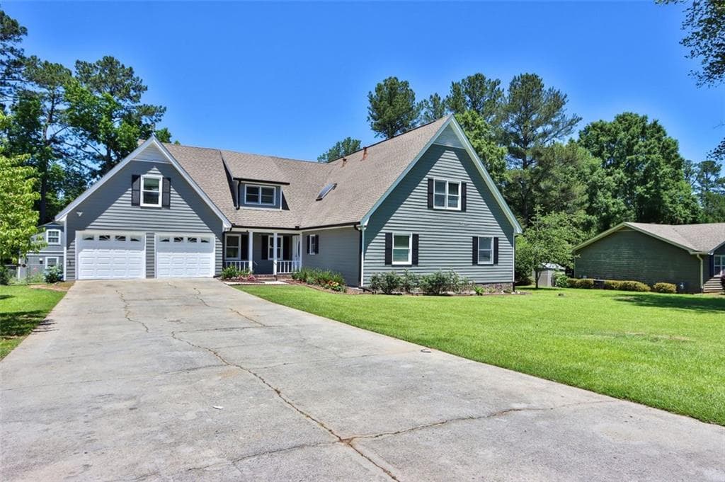 5 bedroom, 4 bathroom single family residence sold at 4481 NANTUCKET Drive, Lilburn, GA 30047