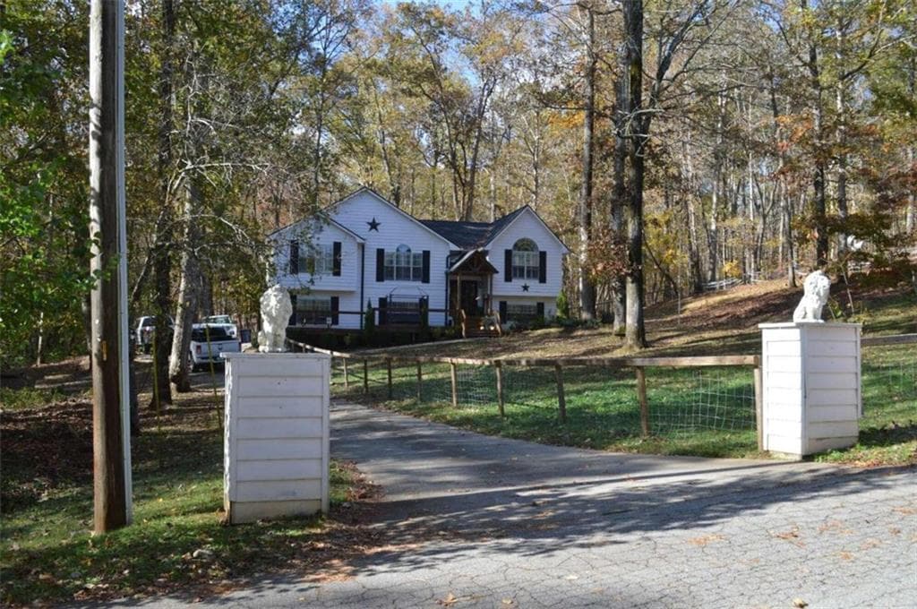 4 bedroom, 3 bathroom single family residence sold at 5673 Yorktown Road, Douglasville, GA 30135